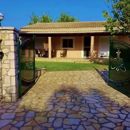 Villa Spiti Ute Makrádes